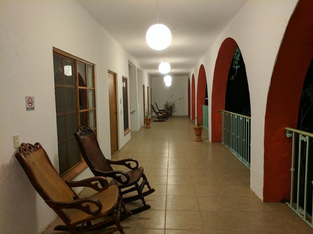 טפוזטלן Hotel Atuaraa מראה חיצוני תמונה