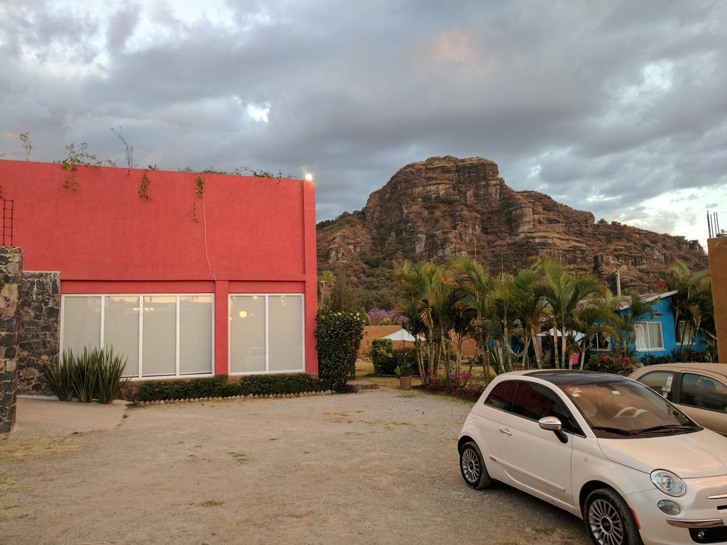 טפוזטלן Hotel Atuaraa מראה חיצוני תמונה
